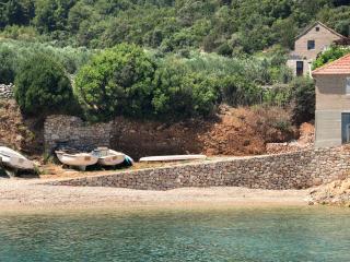 The White house robinson Gdinj Hvar - Gdinj - 3