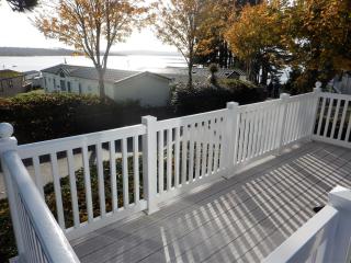 Family Seaside Retreat Private Stay at 5-Star Rockley Holiday Park Poole - Poole - 3