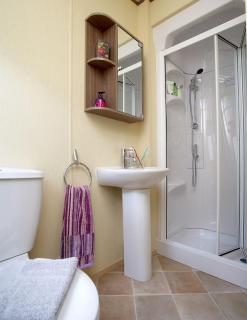Family Seaside Retreat Private Stay at 5-Star Rockley Holiday Park Poole - Poole - 1
