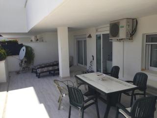 Rodeo Apartments - 9