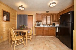 Flat Creek Inn - 3