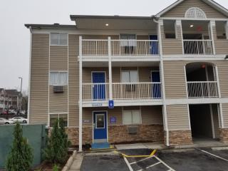 InTown Suites Extended Stay Atlanta GA - Indian Trail - 9
