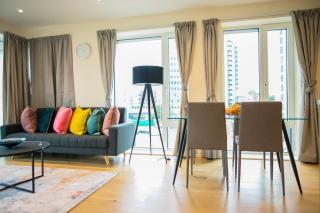 Thames View 2 Bed Apartment With Balcony - 8
