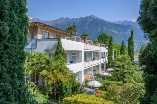 Glanzhof Hotel & Apartments - Marling - 8