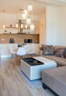 LaNi Lux View with Swimming Pool - 7