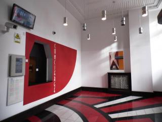 Art Deco Building on Vibrant Sauchiehall Street - 5