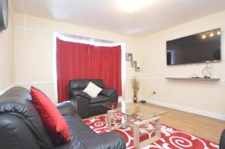 Four Bedroom Townhouse 12 Minutes Walk to Excel Exhibition Centre - Londra - 0
