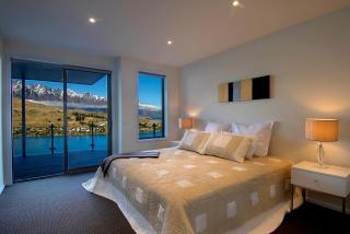 Bel Lago - every room with a lake view - Queenstown - 3