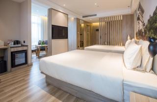 Atour Hotel Zhenjiang Nanxu Avenue Branch - Zhenjiang - 0