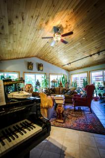 Shambhala Bed and Breakfast - Buckhorn - 2
