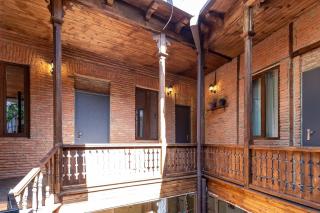 Modern Studio Near Rustaveli Ave - By Wehost - Tiflis - 8