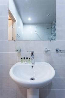 Wehost Apartment Near Liberty Square - Tbilisi - 2