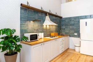 Charming Sololaki 1BR Mezzanine Apt - By Wehost - Tbilisi - 7