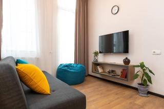 Chic 1BR Near Fabrika for 3 - By Wehost - Tbilisi - 0
