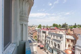Wehost Apartment on a colorful street - Tbilisi - 5
