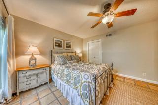 Peaceful Retreat on Quiet Cove on Lake Travis - 6