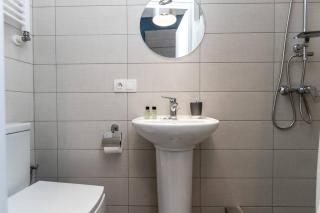 Wehost Studio Near Liberty Square - Tbilisi - 1