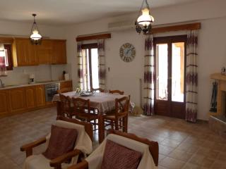 Villa in Axos with Pool near Panormo Beach - Axós - 1