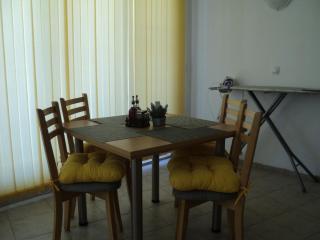 Meni Apartments and Guest Rooms - Sosopol - 8