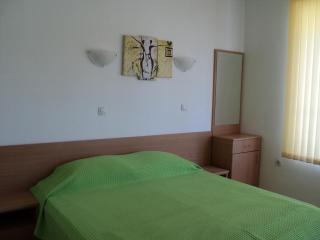 Meni Apartments and Guest Rooms - Sosopol - 3