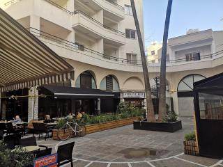 Yippee! My Happy Place in Larnaca Center - 4