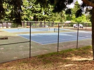 Gibsons Harbour Retreat - 3