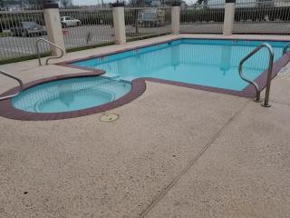 HomeBridge Inn and Suites - 2