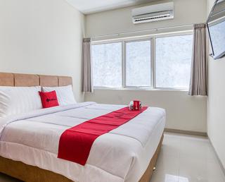 RedDoorz near Ciputra World 3 - Surabaya - 0