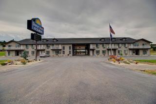 Days Inn & Suites by Wyndham Lolo - Lolo - 0