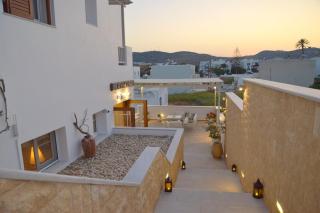 Ostria Hotel - Adamas - 1