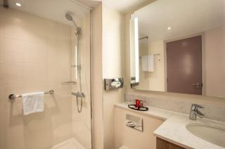 Leonardo London Heathrow Airport - Hillingdon - 4
