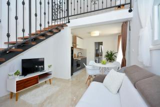 House "River and sea" - 1