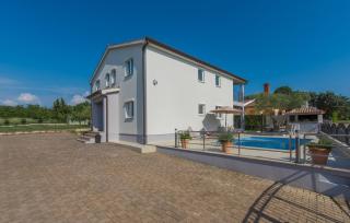 Silver Holiday House - 1