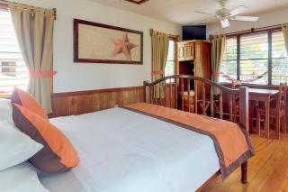 Cabañas @ Latitude Adjustment - Hopkins - 9