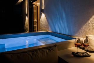 *** Boutique Syntagma apartment w/ plunge pool *** - Atenas - 9