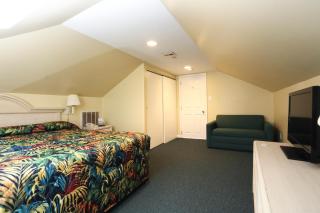 Riviera Resort & Suites - 2