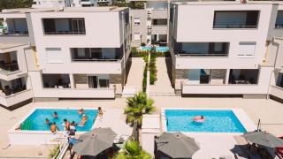 Apartments & Rooms Danivan Pool Villas - Novalja - 4