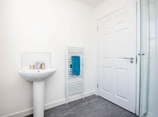 Carvetii - Edward House D - 2 Dbl bed 2nd floor flat - Dunfermline - 6