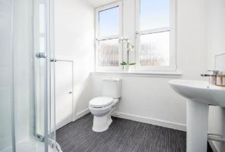 Carvetii - Edward House D - 2 Dbl bed 2nd floor flat - Dunfermline - 4