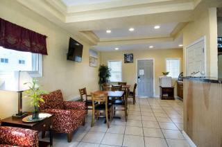 Econo Lodge by Choice - Cape Cod - West Yarmouth - 4