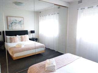 North Melbourne Retreat - 4