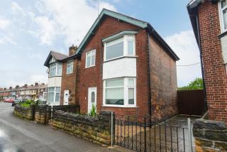 Cosy House in the heart of Beeston with FREE Parking and WiFi - 0