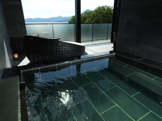 Lake Shikotsu Tsuruga Bessou AO no ZA - 3