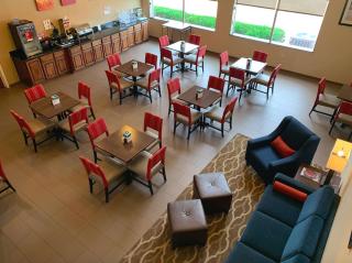 Comfort Suites Texas Ave - College Station - 5