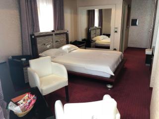 Grand Hotel Petrol - Fier - 5