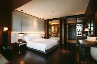 OCT Bay Breeze Hotel - 1