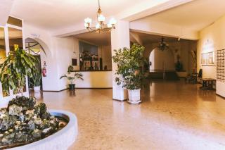 Vaumar Pool & Beach Apartment (500m beach) - 7