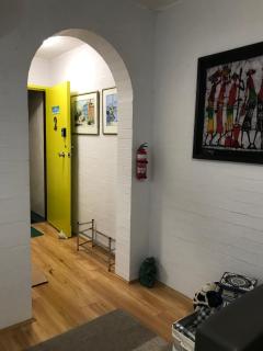 Santa Monica Apartment - 5