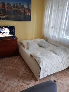Apartamenty, Pokoje, Noclegi pracownicze " Skarpa" Wilkasy - Wilkasy - 1