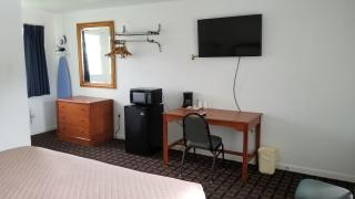Budget Inn Breezewood - 8